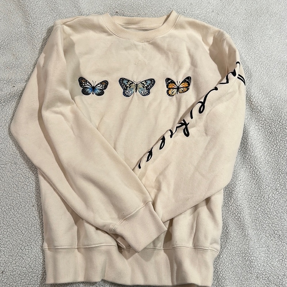 Butterfly crew neck